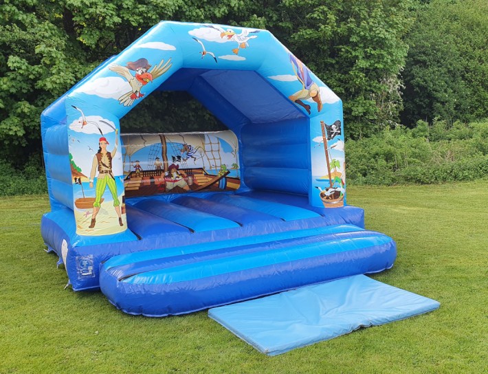 pirate-bouncy-castle